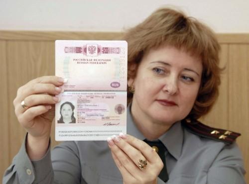 Фото на паспорт одежда для женщины какая лучше получается