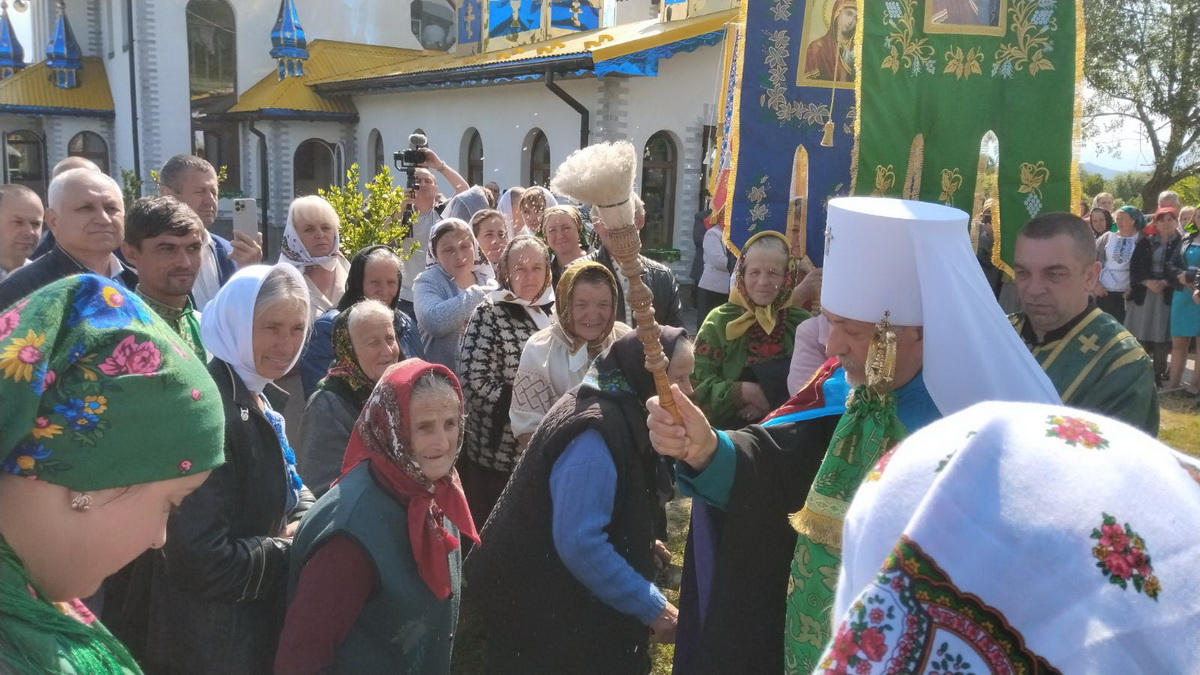 На Франківщині освятили новий монастирський храм