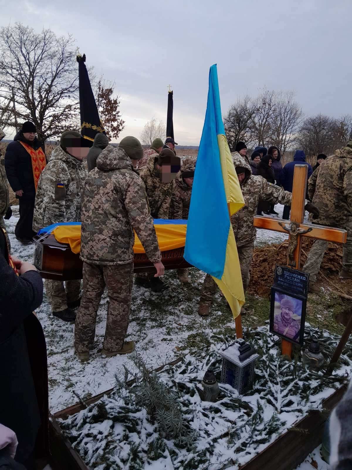 Героя Богдана Боднара, який поліг на війні, зі сльозами провели в останню путь