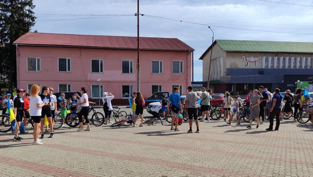 В пам’ять про загиблих Захисників у Тлумачі організували велопробіг