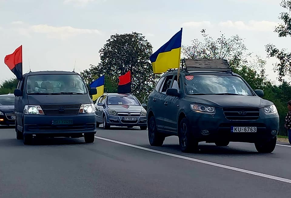 До рідного дому "на щиті" повернувся прикарпатець Тарас Артемович