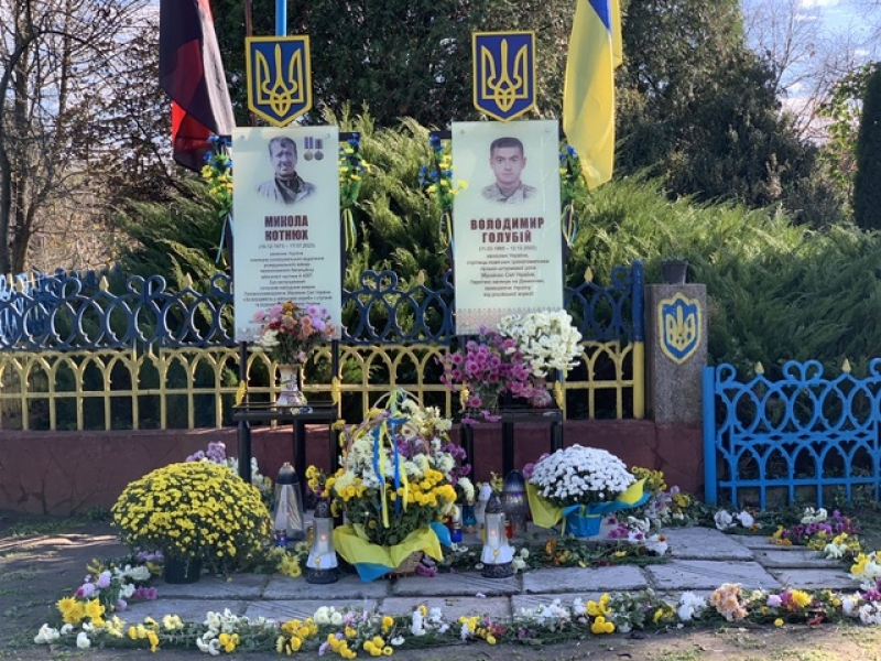 На Рогатинщині відкрили меморіальну дошку загиблому захиснику Максиму Насалику