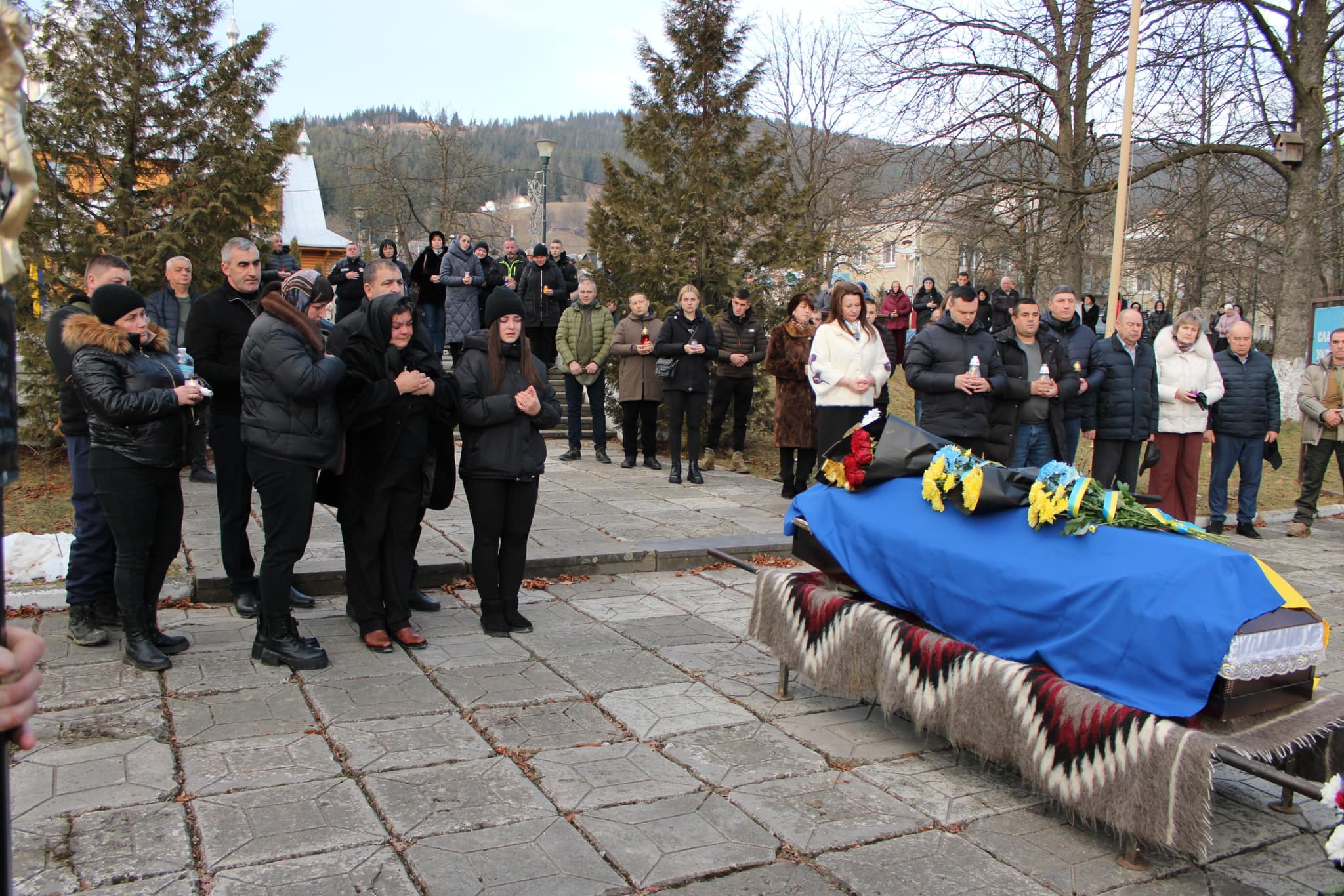 На Верховинщині попрощались із загиблим 28-річним Героєм Михайлом Семенюком (Фото)