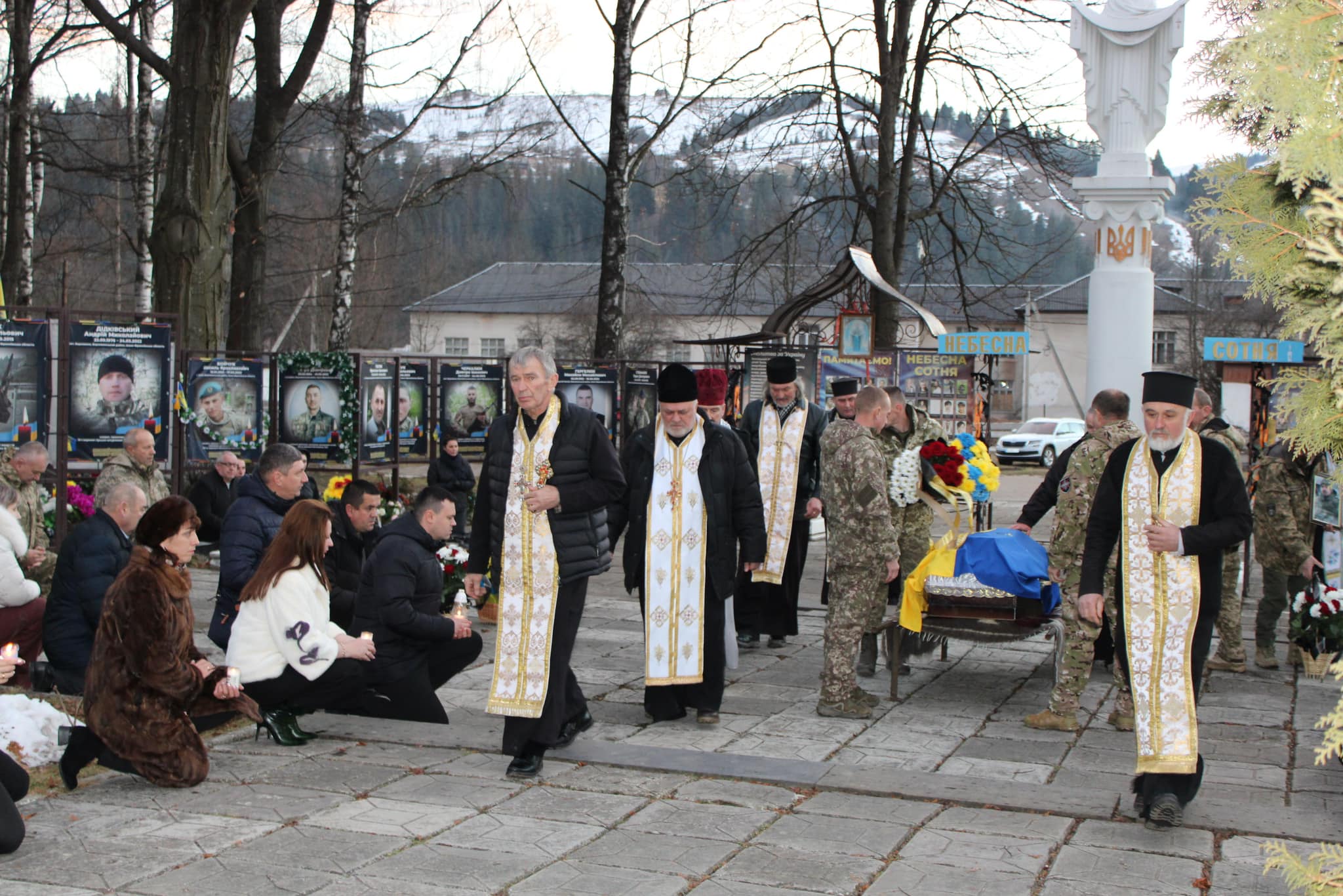 На Верховинщині попрощались із загиблим 28-річним Героєм Михайлом Семенюком (Фото)