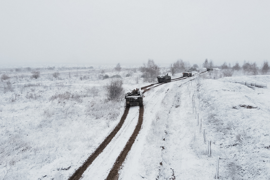 Як механіки-водії опановують бронетранспортер FV432 в умовах, наближених до бойових (Відео)